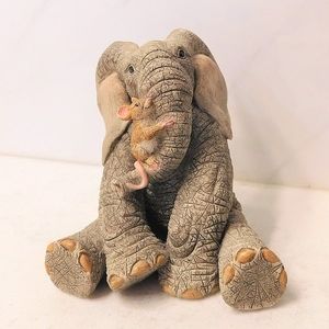 Tuskers 91018 Collectable "Love is...Without Boundaries"